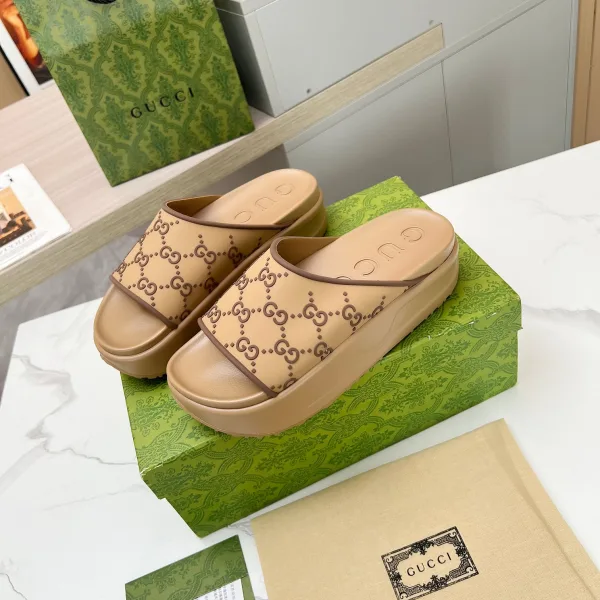 Gucci Slippers For Summer