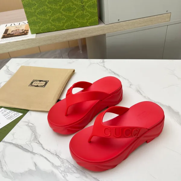 Gucci Flip-Flops