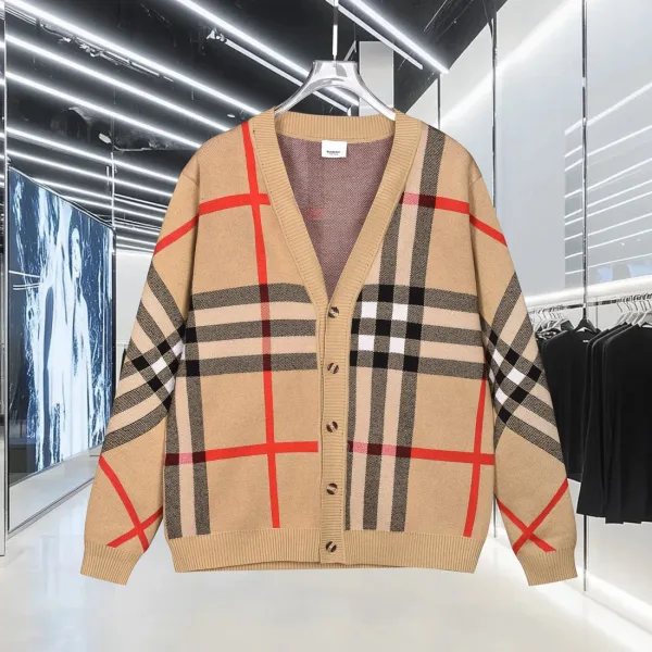 Burberry Plaid Long-Sleeved Shirts For Fall