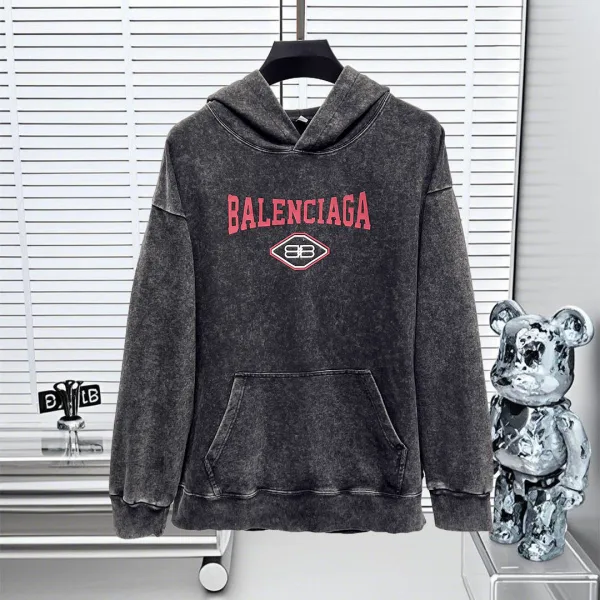 Balenciaga Long-Sleeved Sweatshirt For Fall