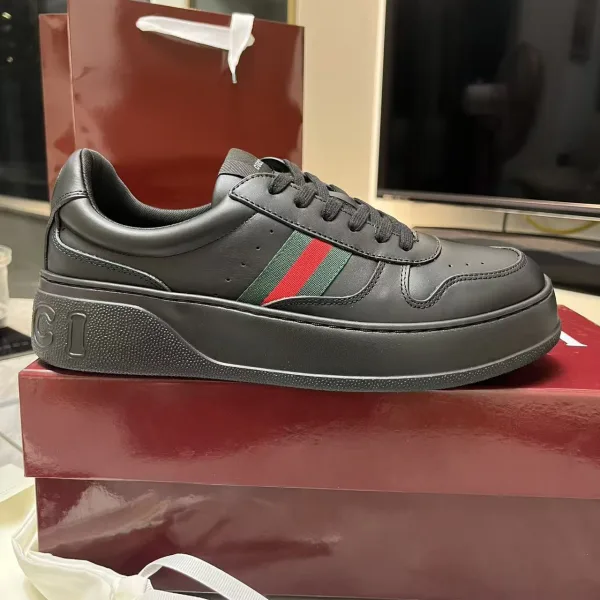 Gucci Cowhide Casual Shoes