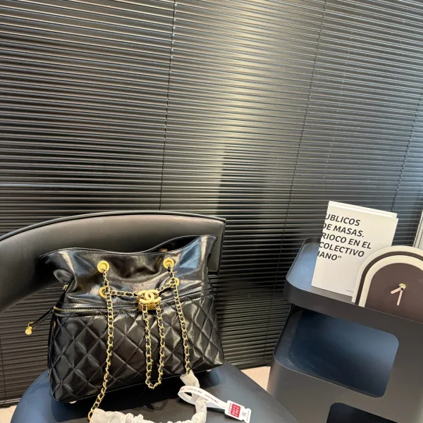 Chanel Genuine Leather Shoulder Bag