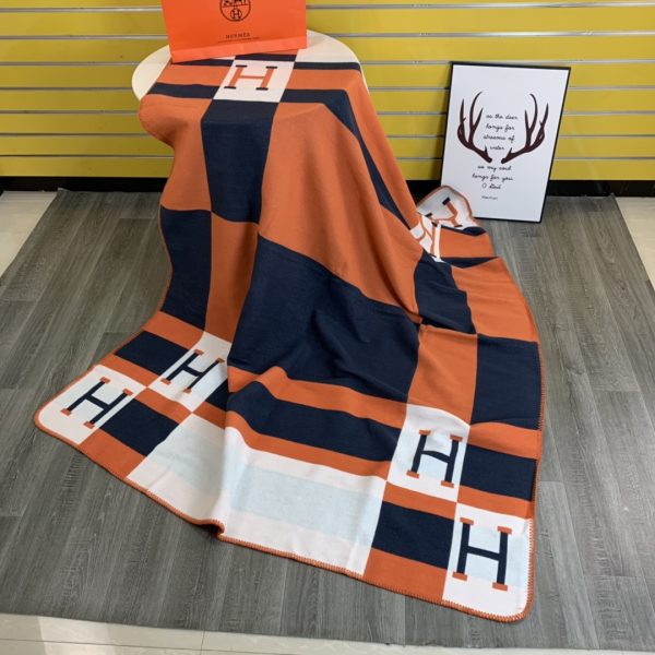 HermÃ¨s Sofa