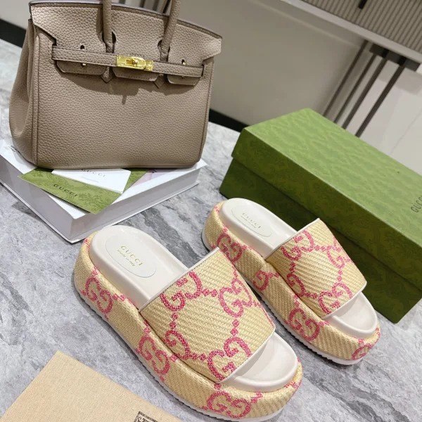 Gucci Leather Slippers