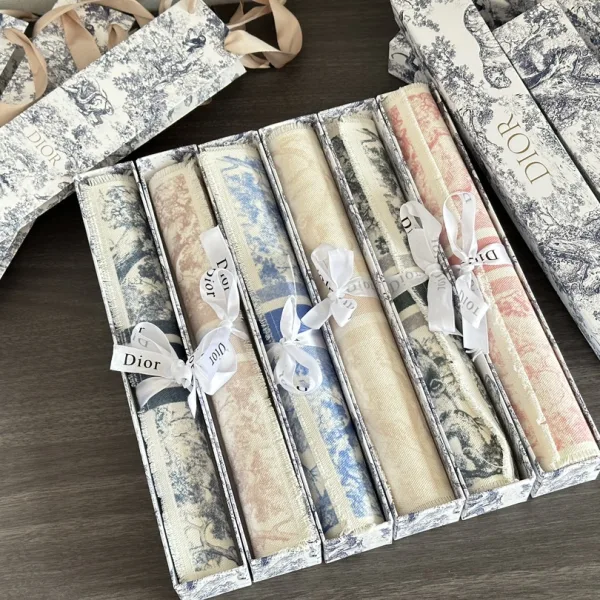 Dior Lace Placemats