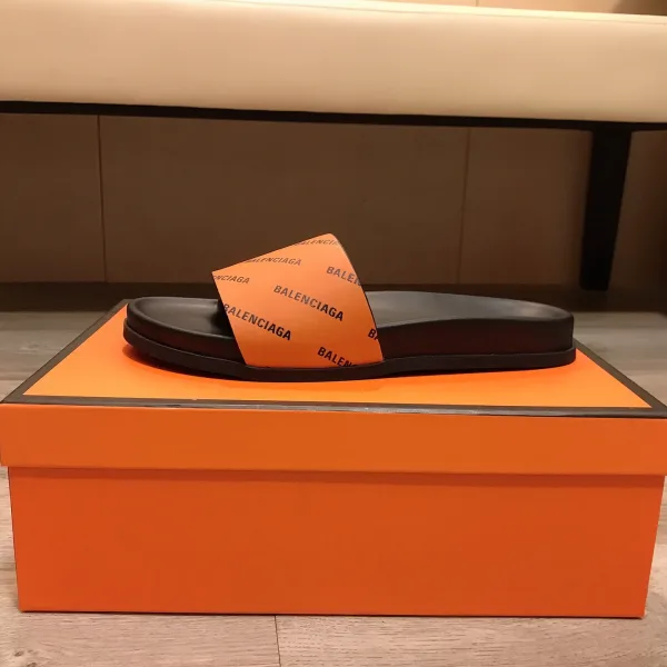 Balenciaga Leather Slippers For Spring