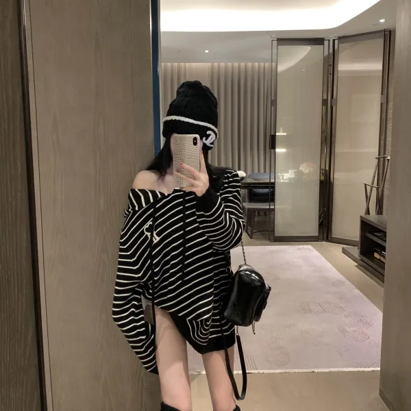 Ami Sweater