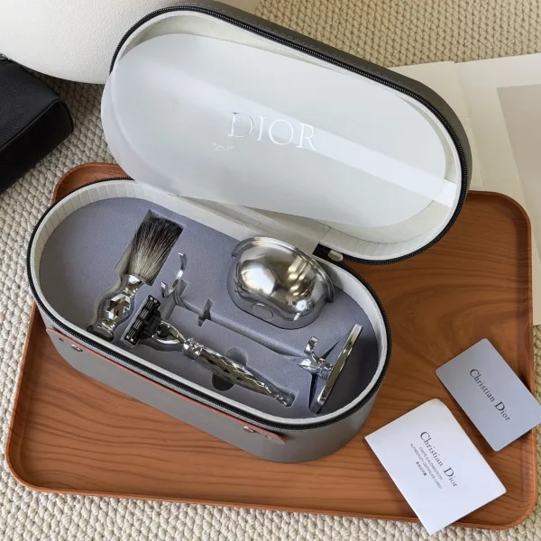 Dior Knife