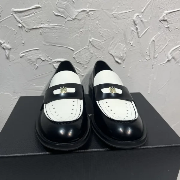 Ami Cowhide Derby Shoes For Autumn