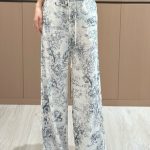 Dior Straight Leg Pants For Early Spring