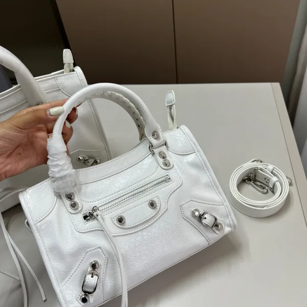 Balenciaga Ruler