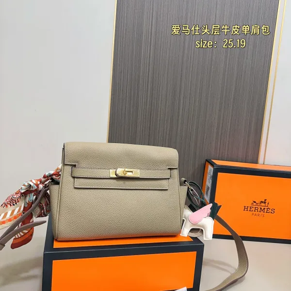HermÃ¨s Cowhide Messenger Bag