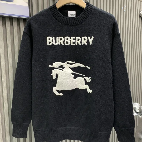 Burberry Cashmere Long-Sleeved Sweater For Autumn