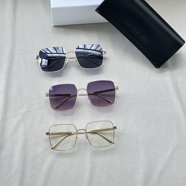 Dior Glass Ruler