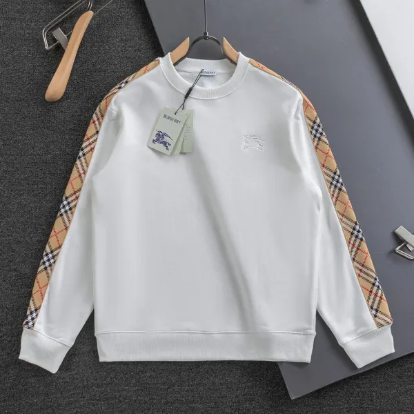 Burberry Cotton T-Shirts For Autumn