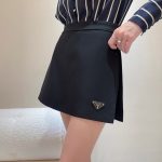 Prada Ruler