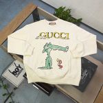 Gucci Sweatshirt Red Street Style A Touch Of Understated Autumn Winter And