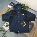 The North Face Jacket Red Street Style Outdoor Functionality Autumn Winter Clean Cut Patch