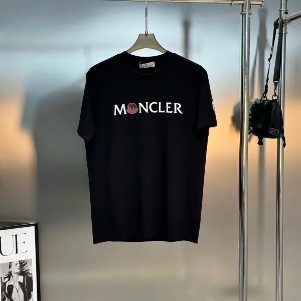 Moncler T-Shirts Black Modal