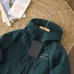 Archaeopteryx Outerwear Red Gore-Tex Cotton Polyester Waterproof Membrane Relaxed Fit Adjustable Drawstring Outdoor Windproof