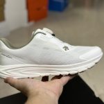 Descente Sneakers Red Mesh Running Urban Commuting Summer