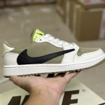 Jordan Sneakers Brown