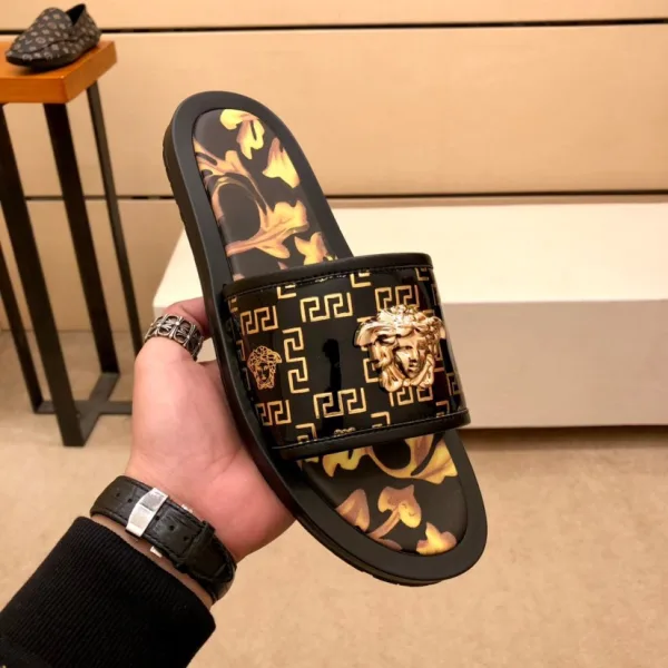 Versace Calfskin Slippers For Spring