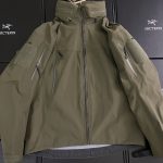 Archaeopteryx Windbreaker Green Gore-Tex Nylon Embroidery