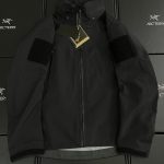 Archaeopteryx Windbreaker Green Gore-Tex Nylon Embroidery