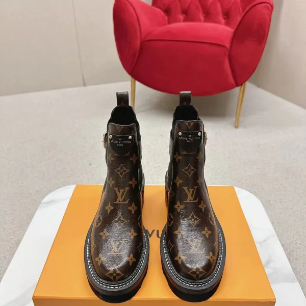 Louis Vuitton Cowhide Chelsea Boots