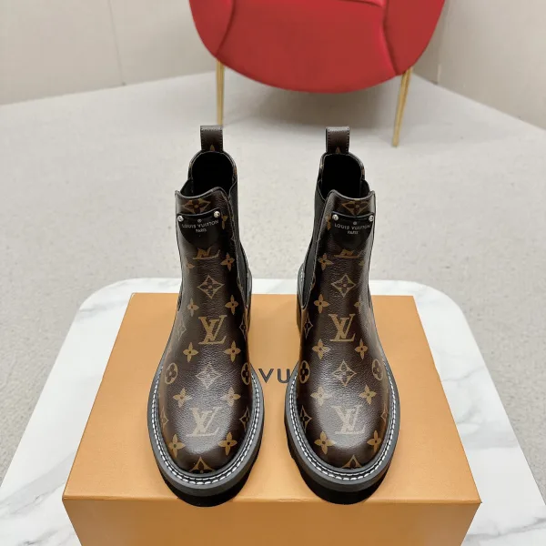 Louis Vuitton Cowhide Chelsea Boots