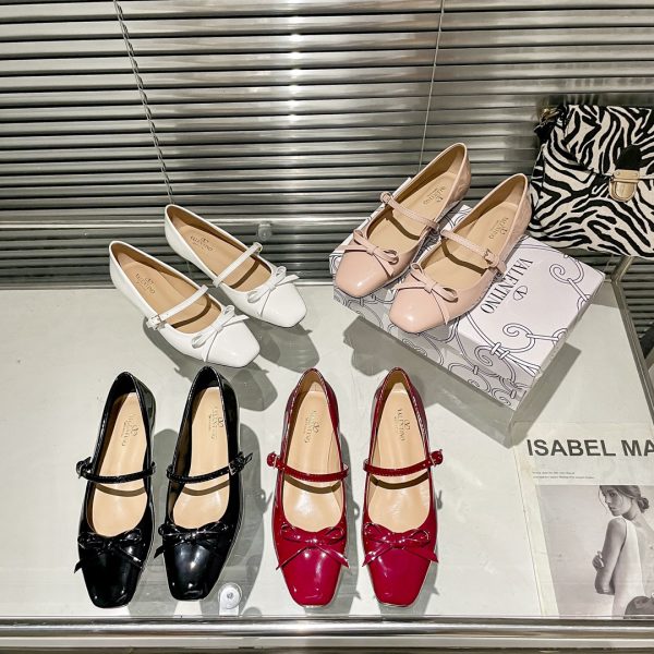 Valentino Flat Shoes Color