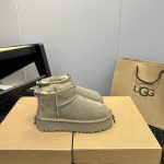 Ugg Snow Boots Color