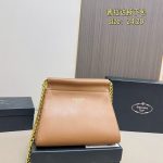 Prada Ruler