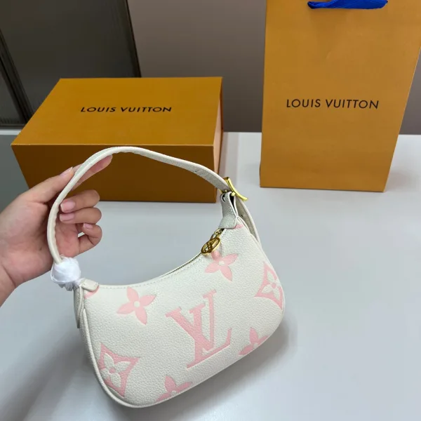 Louis Vuitton Ruler For Spring