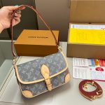 Louis Vuitton Abs Ruler
