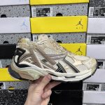 Balenciaga Casual Shoes Color
