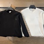 Burberry Long-Sleeved Red Winter Patch