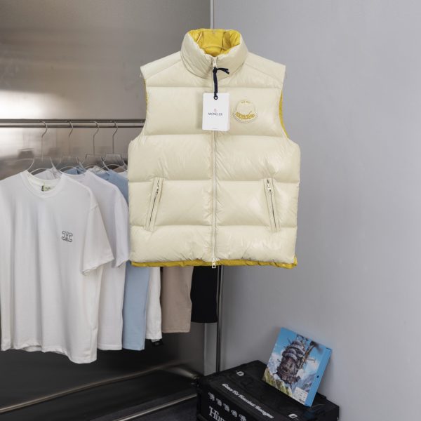 Moncler Ivory Down Jacket For Autumn