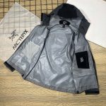 Ecco Waterproof Jacket Red Gore-Tex Lace Adjustable Drawstring Zippered Pocket