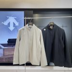 Descente Coat Black Wrinkle-Resistant Fabric Lightweight Outdoor Sophistication Autumn