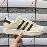 Adidas Sneakers Color
