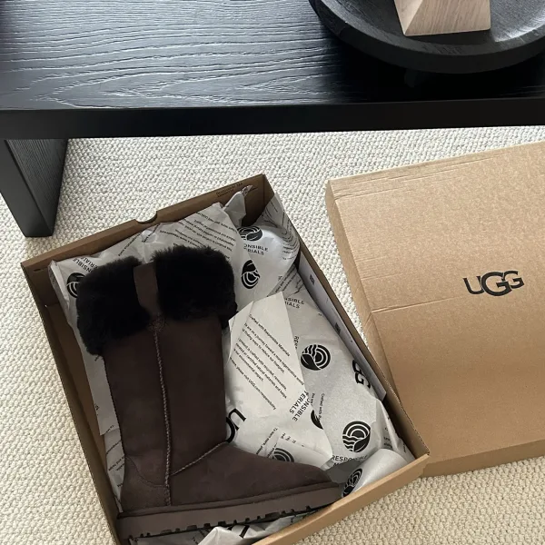 Ugg Tweed Snow Boots