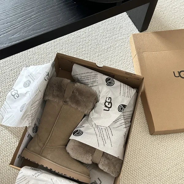 Ugg Snow Boots