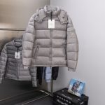 Moncler Down Jacket Red Wool Duck Nylon Fabric Autumn Winter Precision Sewing Embroidery