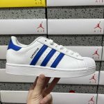 Adidas Sneakers