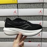 Saucony Ruler