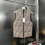 Burberry Vest Red Duck Down Nylon Twill Fabric Minimalist Style Patch Zippered Pocket