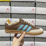 Adidas Sneakers
