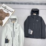 Archaeopteryx Outerwear Red Gore-Tex Down Mesh